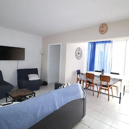 Maison Mediterraneenne 60m² Avec Patio Et Parking Prive, A 5min De La Plage, 3 Pieces Confortables - Fr-1-307-6 * Le Grau-du-Roi