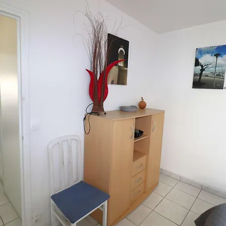 Maison Mediterraneenne 60m² Avec Patio Et Parking Prive, A 5min De La Plage, 3 Pieces Confortables - Fr-1-307-6