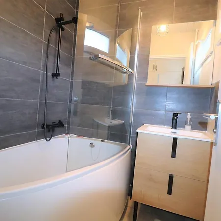 Maison Mediterraneenne 60m² Avec Patio Et Parking Prive, A 5min De La Plage, 3 Pieces Confortables - Fr-1-307-6 Ferienhaus