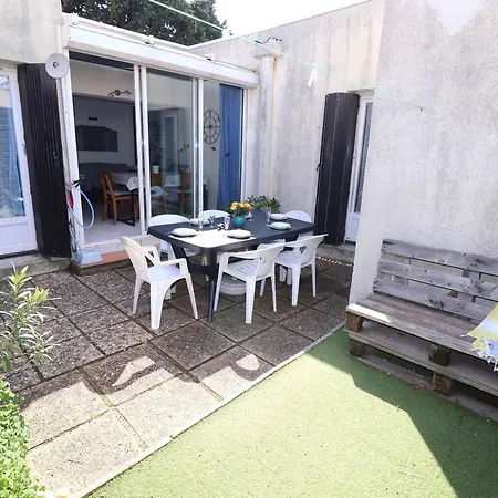 Maison Mediterraneenne 60m² Avec Patio Et Parking Prive, A 5min De La Plage, 3 Pieces Confortables - Fr-1-307-6 Ferienhaus Le Grau-du-Roi