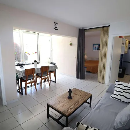 Maison Mediterraneenne 60m² Avec Patio Et Parking Prive, A 5min De La Plage, 3 Pieces Confortables - Fr-1-307-6 * Le Grau-du-Roi