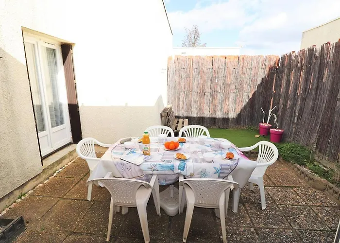 Maison Mediterraneenne 60m² Avec Patio Et Parking Prive, A 5min De La Plage, 3 Pieces Confortables - Fr-1-307-6 *
