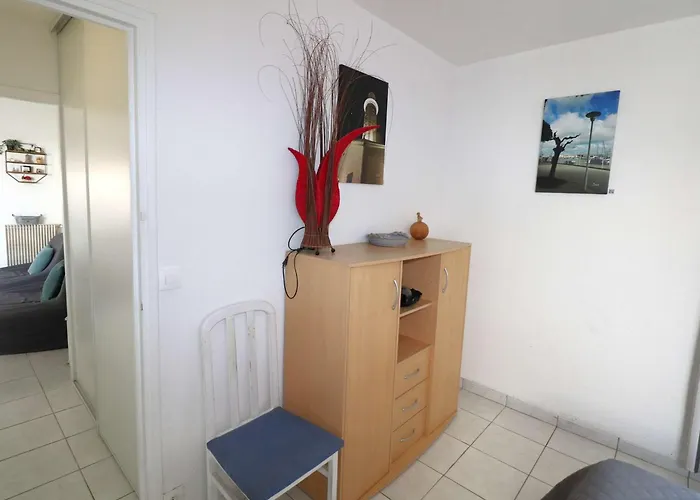 Maison Méditerranéenne 60m² Avec Patio Et Parking Privé, à 5min De La Plage, 3 Pièces Confortables - Fr-1-307-6