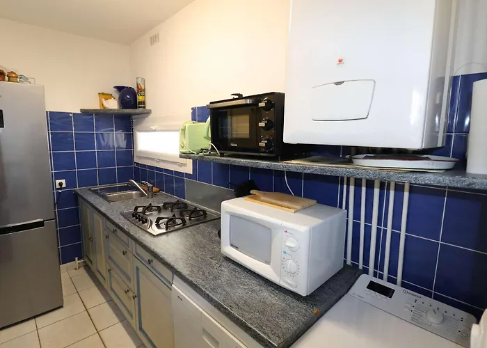 Hébergement de vacances Maison Méditerranéenne 60m² Avec Patio Et Parking Privé, à 5min De La Plage, 3 Pièces Confortables - Fr-1-307-6