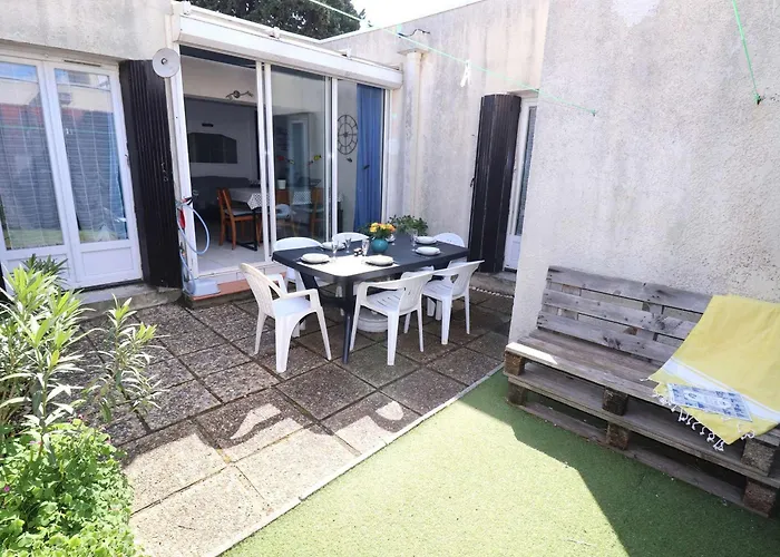 Maison Méditerranéenne 60m² Avec Patio Et Parking Privé, à 5min De La Plage, 3 Pièces Confortables - Fr-1-307-6 Hébergement de vacances Le Grau-du-Roi